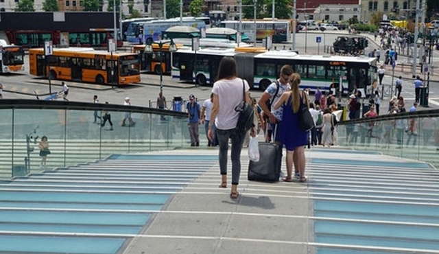 Venice: Shuttle Bus Transfer from Treviso Canova Airport to Venice