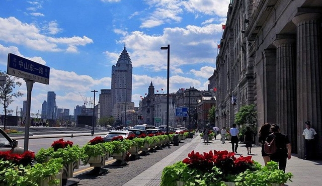 Modern Shanghai Half Day Private Walking Tour