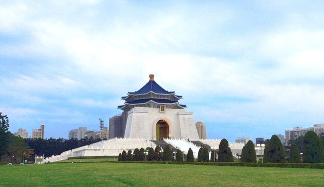 Taipei: Morning City Tour + National Palace Museum Entry