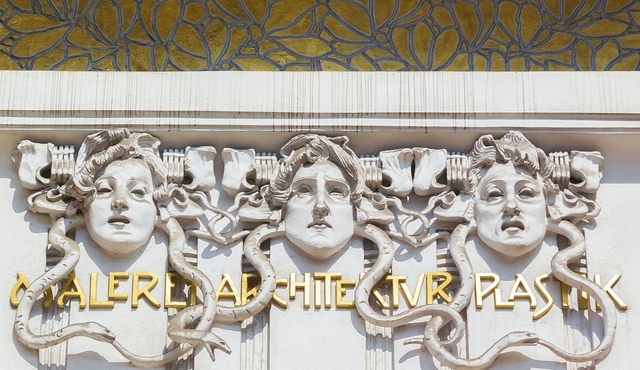 Vienna Art Nouveau and Otto Wagner walking tour with a historian