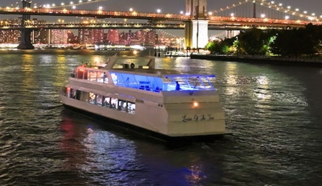 New York: Dinner Cruise + Live Music