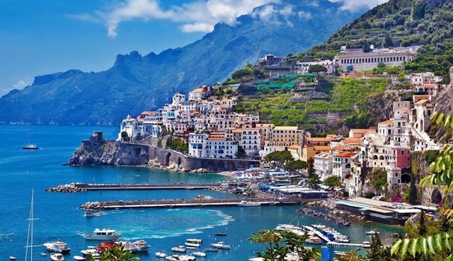 Naples to Pompeii Amalfi and Salerno Private Tour