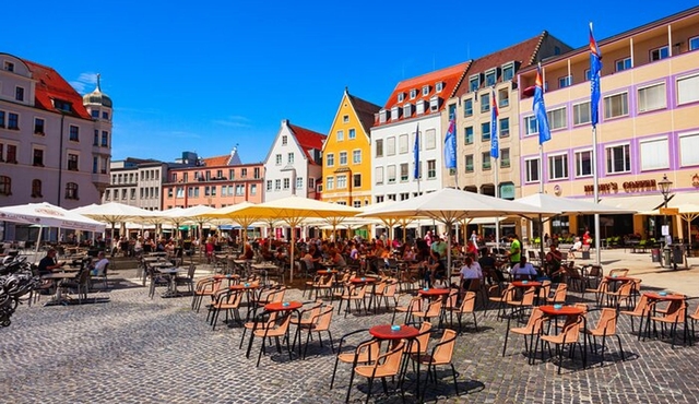 Explore Augsburg in 60 Minutes with a Local