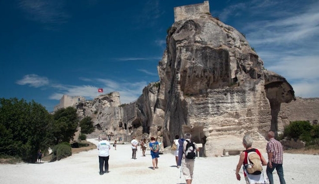 Tour of Avignon, St Remy, Les Baux et Pont du Gard from Avignon