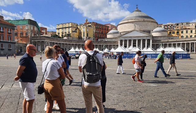 Naples Historical Center Highlights: Legends and Traditions Small Group Tour
