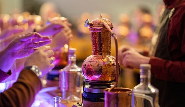 2 hour Gin School Experience in Aberdeen