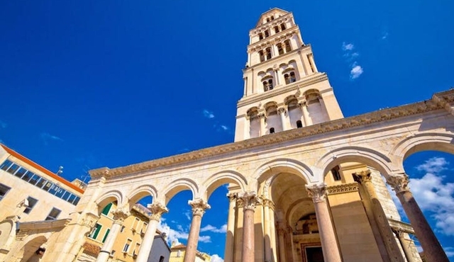Split old city and Diocletian's Palace guided walking tour
