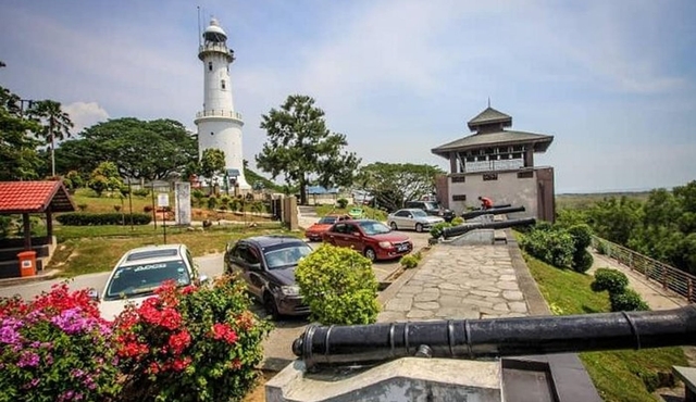 Kuala Selangor Fireflies Boat Ride & Dinner from Kuala Lumpur
