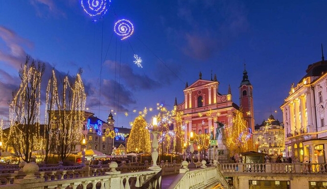 Ljubljana Christmas Market Private Guided Tour