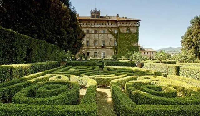 Roman Castles and Gardens
