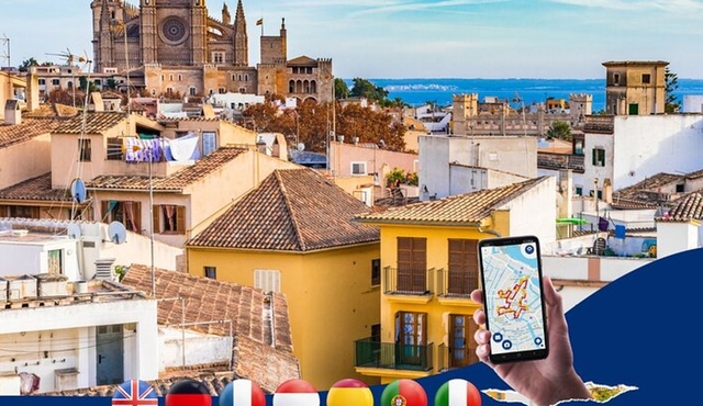 Palma de Mallorca: City Walk Audio Guide in 7 Languages on Phone