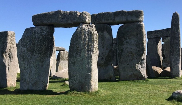 Salisbury Magna Carta Stonehenge and Bath Private Tour