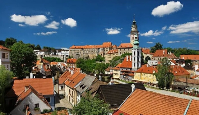 Cesky Krumlov and Wachau Danube Valley Tour from Vienna
