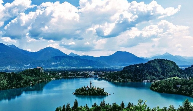 Slovenia from Zagreb Private Tour