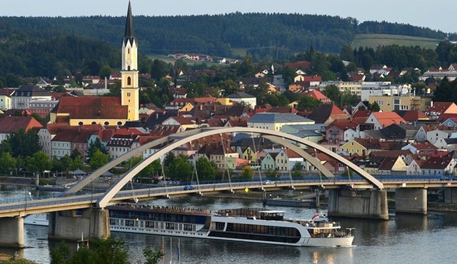 Short Private Transfer from Prague to Vilshofen.