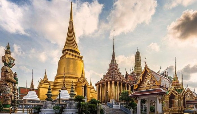 Private Tour: Bangkok Temples and Grand Palace