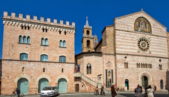Foligno and the frescoes of Palazzo Trinci, a masterpiece of the Middle Ages – Private Tour
