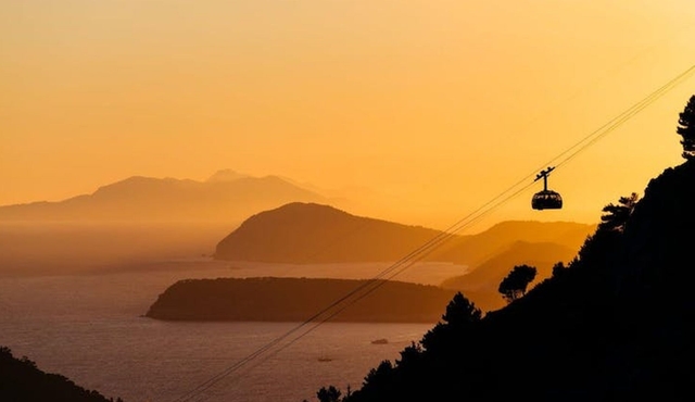 Dubrovnik Old Town Tour ith Cable Car Ride