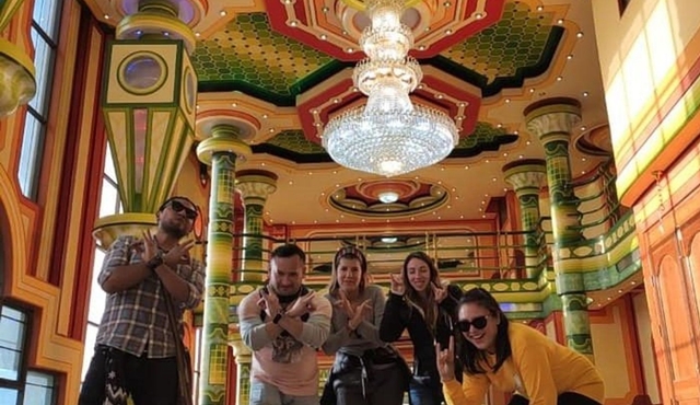 El Alto Cholet Architecture & Andean Culture Tour from La Paz