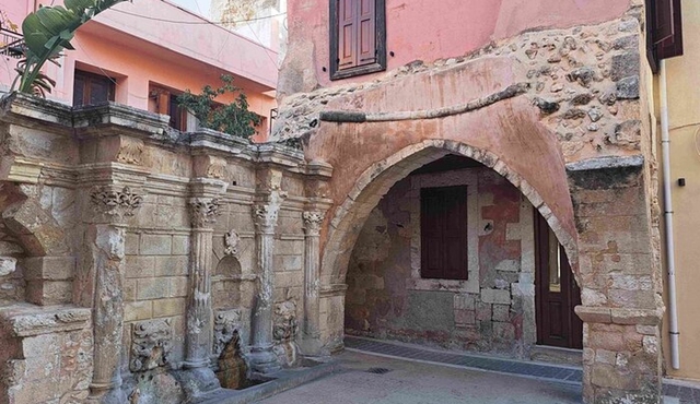 Rethymnon Old Town Private Walking guided Tour in Crete Greece
