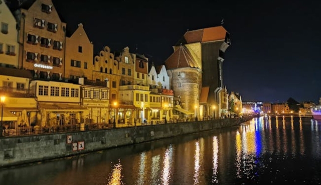Gdansk by night guided walking tour