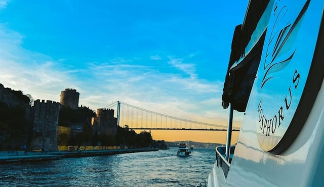 All-in-one Istanbul tour with sunset yacht cruise
