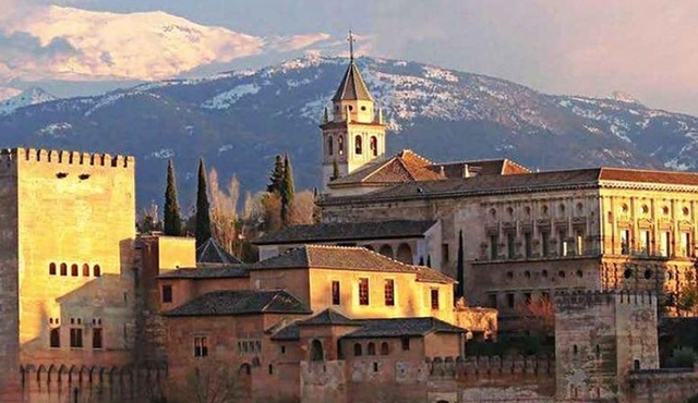 Seville to Granada Day Trip with Skip‐the‐Line Alhambra Entry