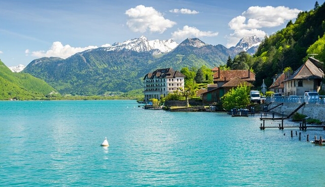 Full Day Tour Annecy and Pérouges