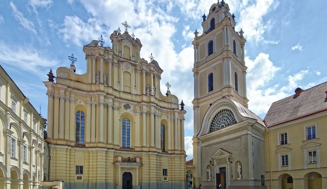 1‐hour tour of Vilnius with a local as your guide