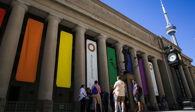 Downtown Toronto Walking Tour