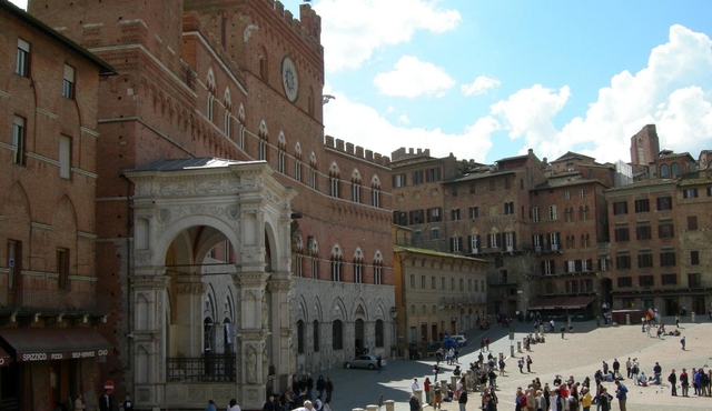 Private tour to Siena, San Gimignano & Chianti Landscapes