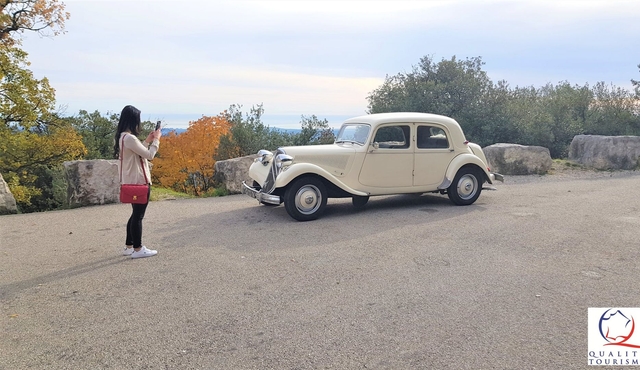French Riviera private tour in a vintage car from Cannes