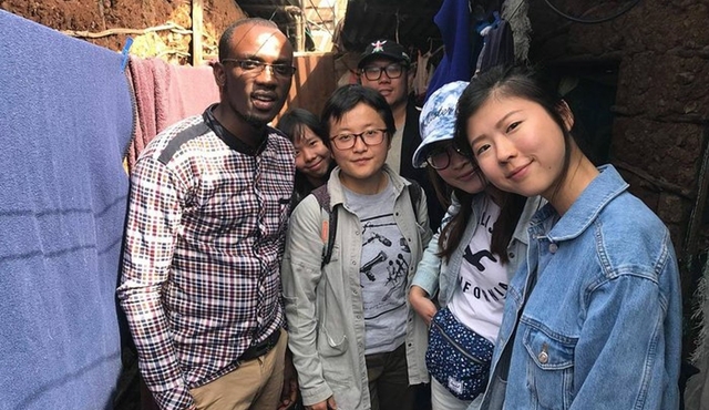 Memorable Daily KIBERA Slums/Toi Market Tour with Locals (2 hours)