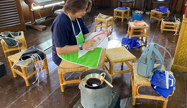 Jakarta Landmark with Batik Workshop