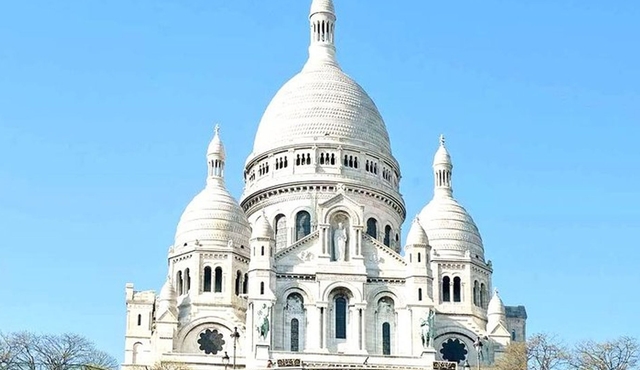 Montmartre & Sacre Coeur Tour for Kids & Families w Alberto & his team in Paris