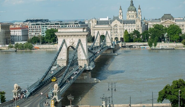 Budapest Wine tasting & Downtown Walk