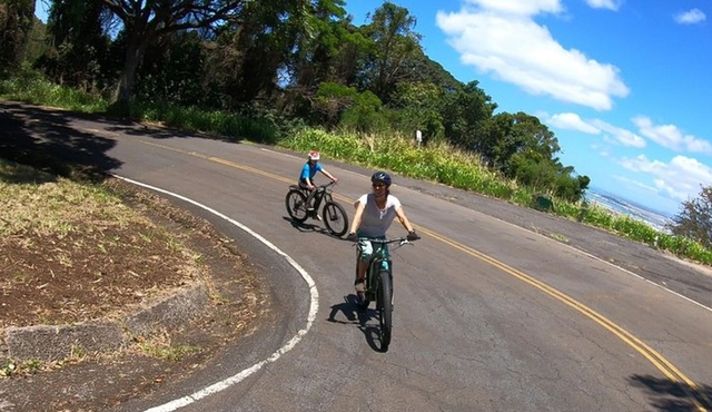 Honolulu Small‐Group eBike Rainforest Tour