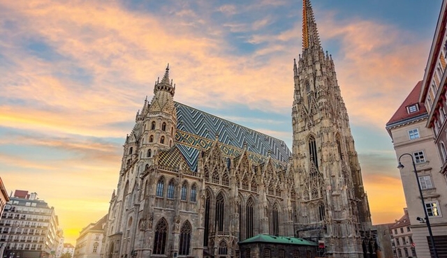 Guided Walking Tour of Vienna City Center Highlights