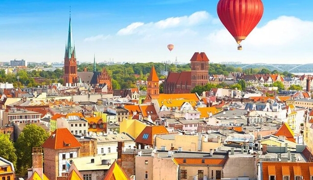Torun Old Town Highlights Private Walking Tour