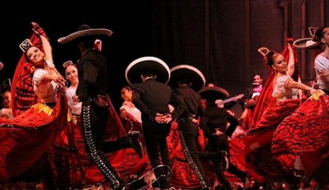 Mexico City: Mexican Folklore Ballet