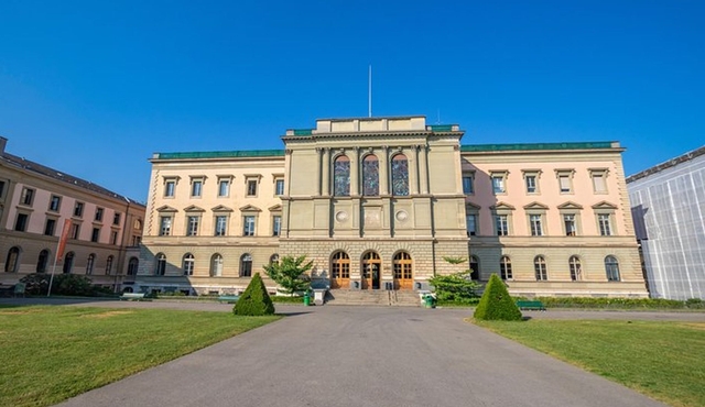 Architectural Geneva: Private Tour with a Local Expert