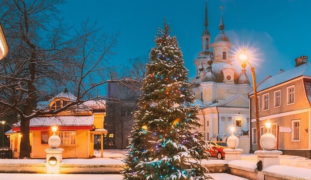 Magical Pärnu: A Christmas Walk