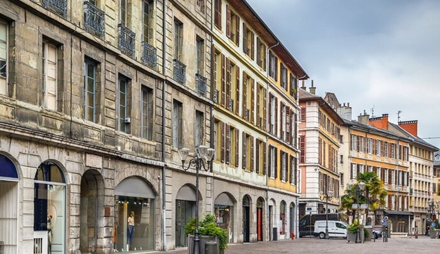 Explore Chambéry in 60 minutes with a Local