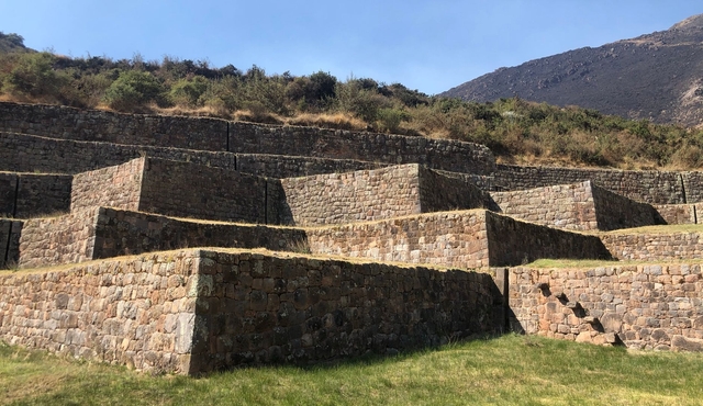 Tipon Inca Gardens, Huaro Church and Inca Sacred Stones Museum Private Tour from Cusco
