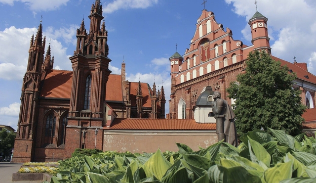 Guided tour of Vilnius' Independent Republic of Artists with a local