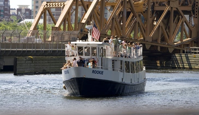 Boston Harbor Historic Sightseeing Cruise