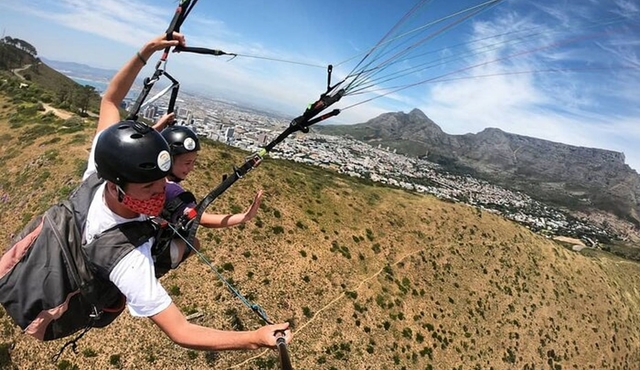 Cape Town: Private Tandem Paragliding Experience