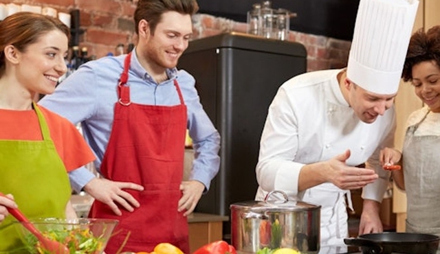 Siena: Pizza & Gelato Cooking Class + Dinner + Drinks