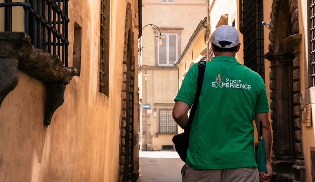 From Livorno: Bus Transfer to Pisa and Lucca Transfer Only