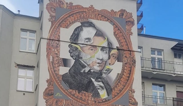 Warsaw Chopin tour with concert and museum visit